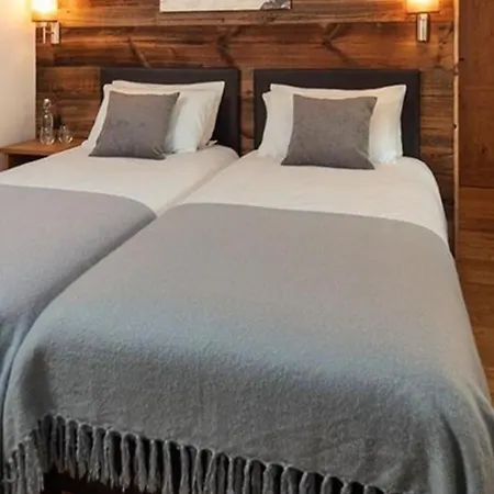 Charming 3-bedroom Getaway Along Hoppel Trail Apartman